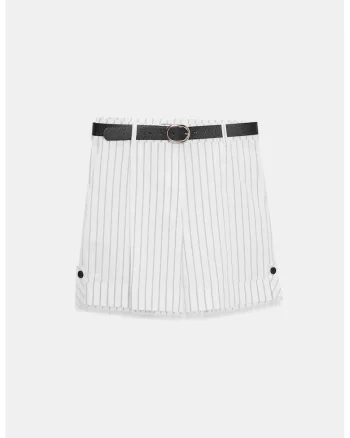 Pantaloni scurti,  talie inalta, dungi, alb prafuit/negru