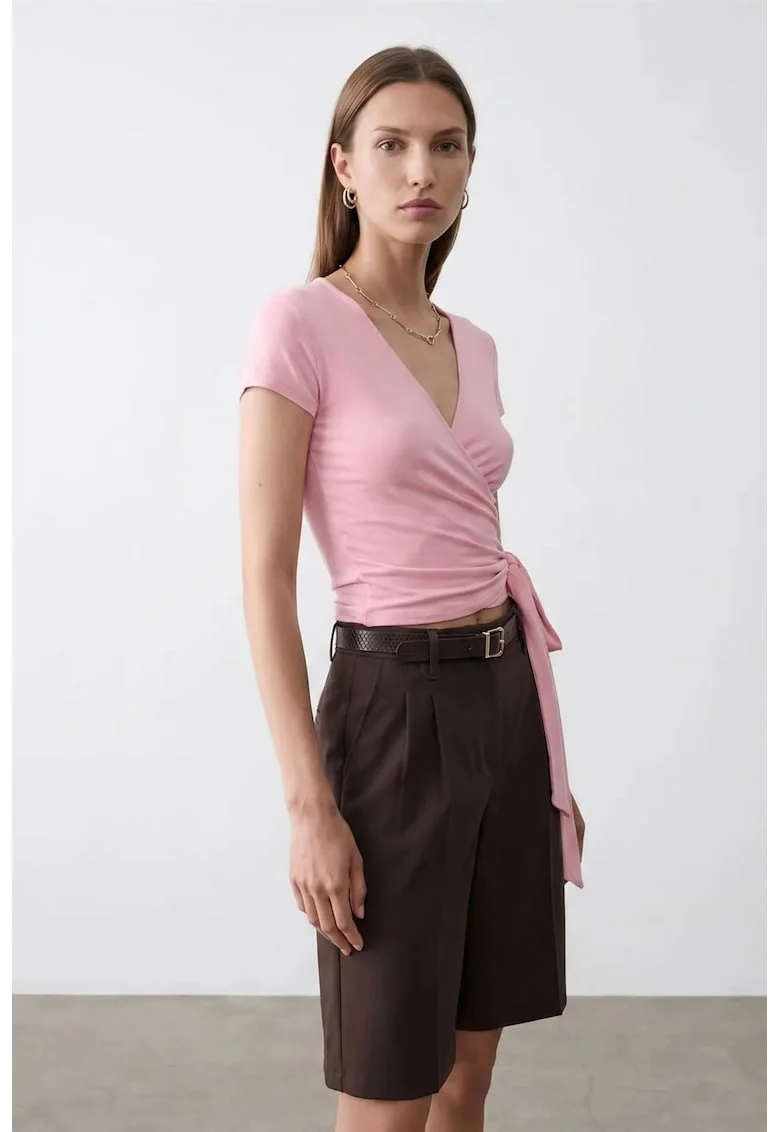 Bluza dama,  bluza scurta tip petrecut, roz pudrat, detalii cu snur, material modal-bumbac-elastan