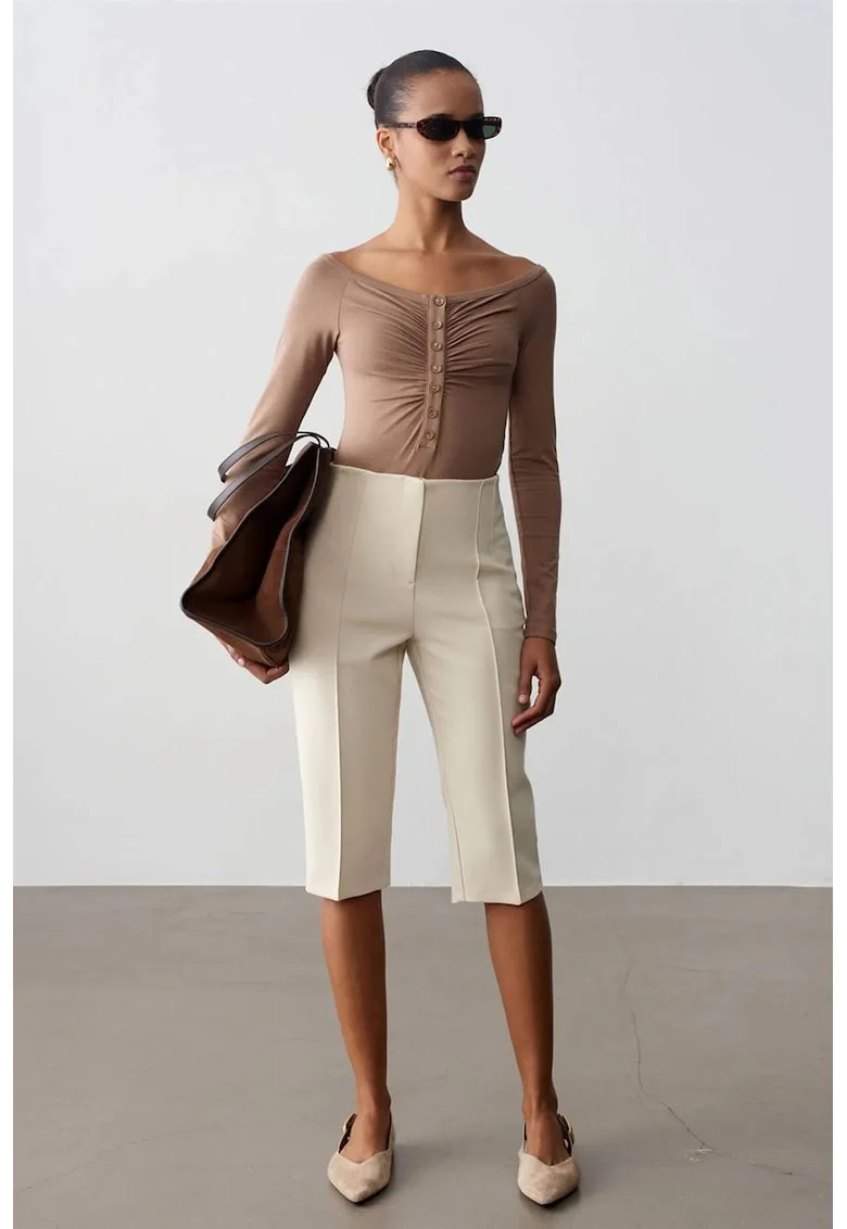 Pantaloni scurti dama,  Capri, talie inalta, crem natural, poliester-viscoza-elastan