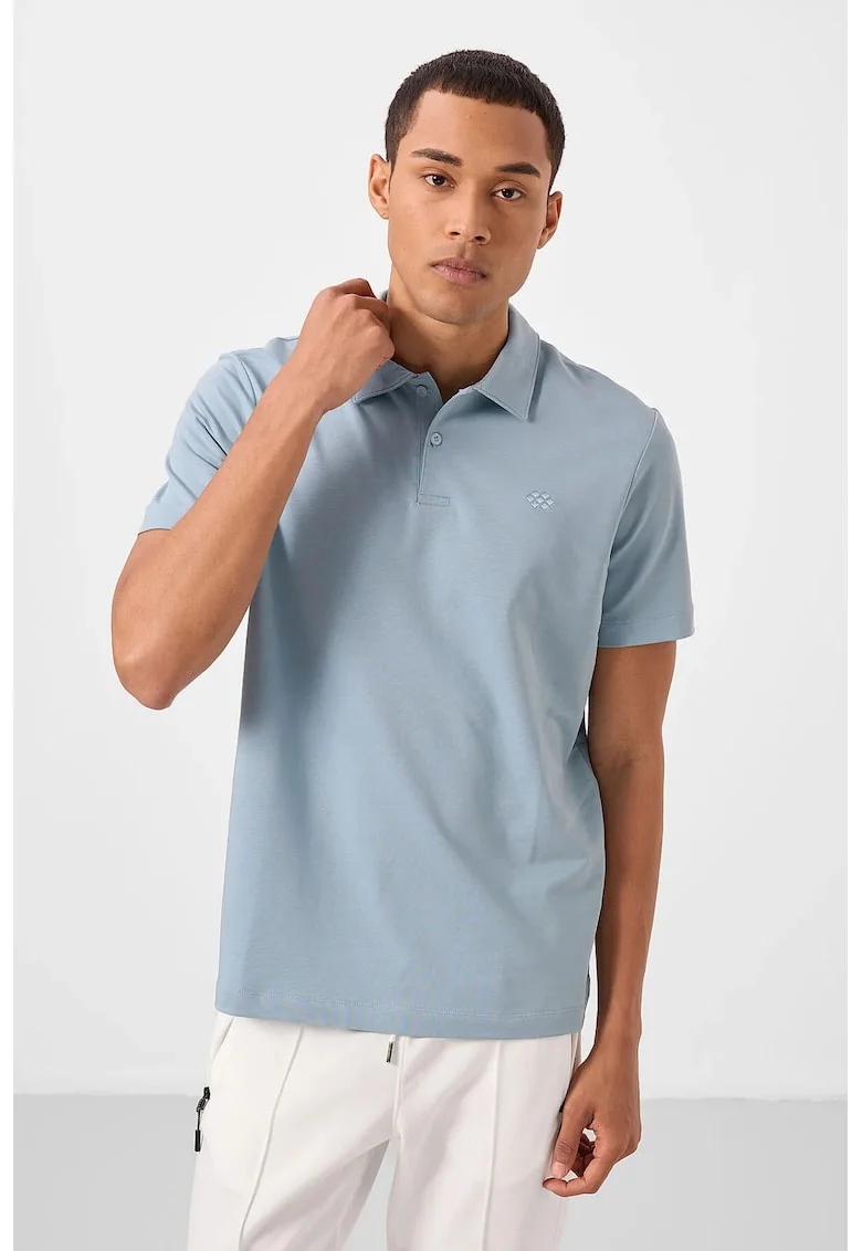 Tricou polo  barbati, albastru pudra, amestec de bumbac, cu buton