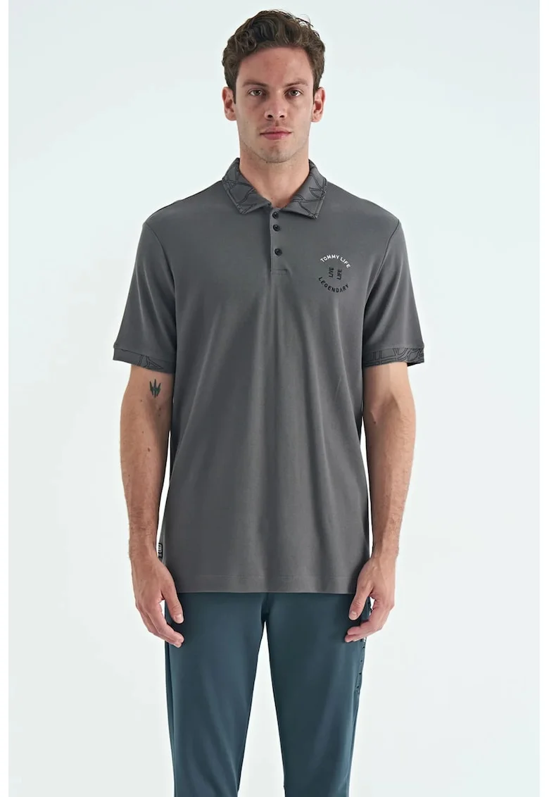 Tricou barbatesc  gri antracit, 100% bumbac, cu broderie
