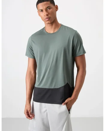 Tricou barbati,  tricou cu guler rotund, gri, material elastic