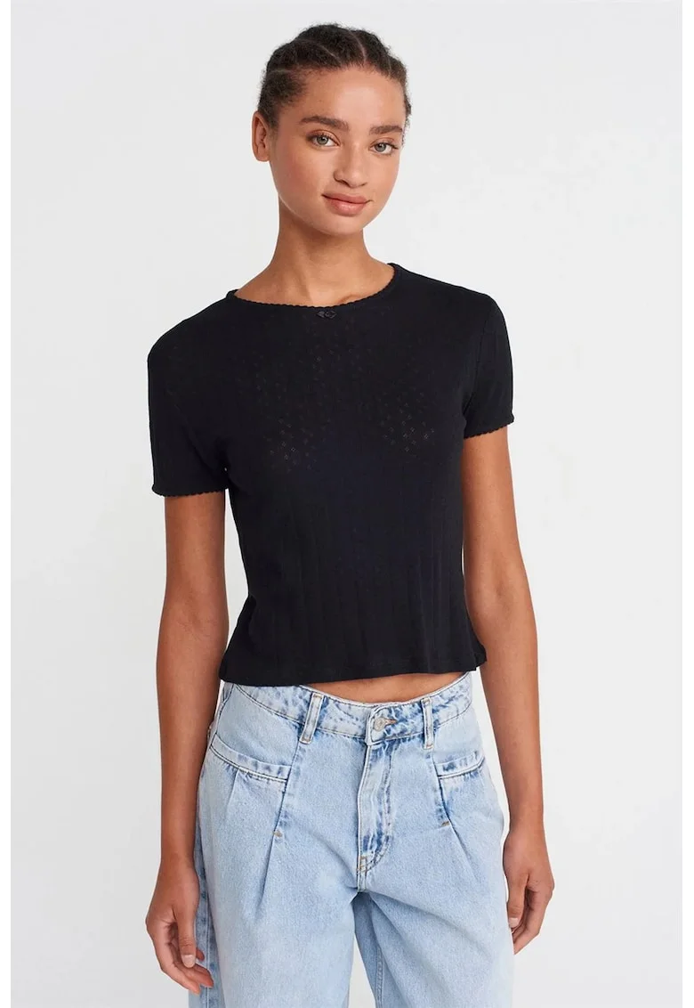 Tricou dama  scurt, slim fit, negru, 50% bumbac, 50% modal