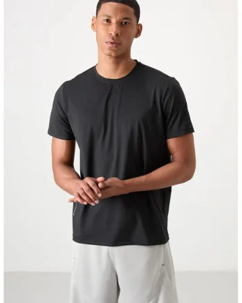 Tricou  guler rotund, croiala regular fit, negru, elastic, 83% poliester, 17% elastan