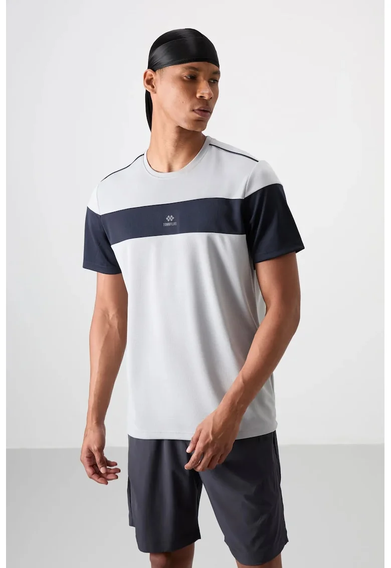 Tricou  barbati, 100% poliester, cu guler rotund