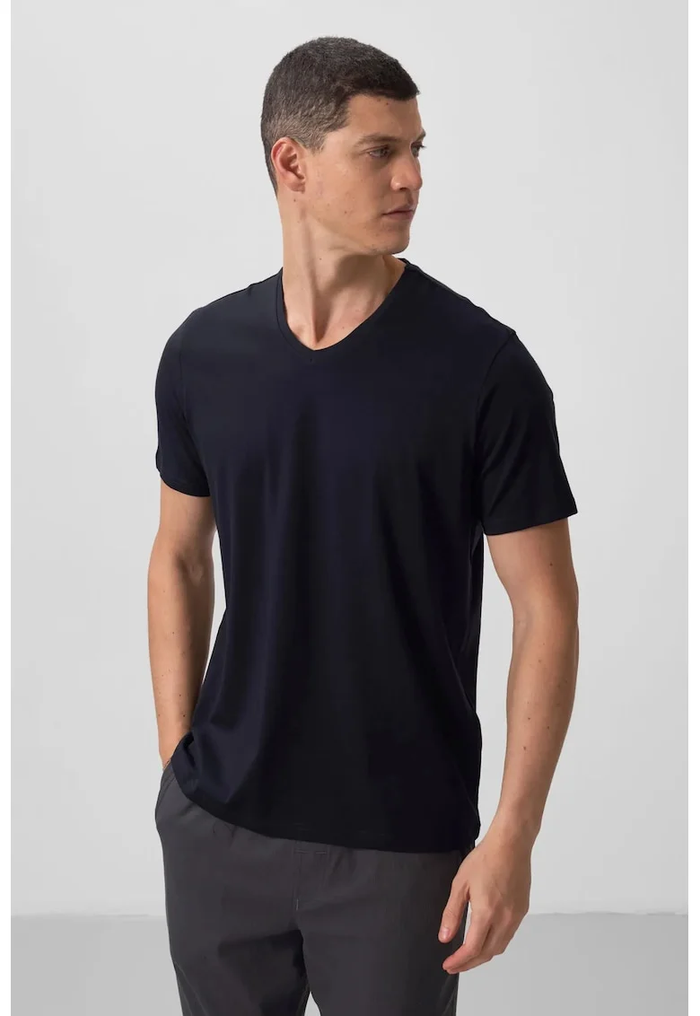 Tricou  barbati, albastru marin, bumbac si elastan, decolteu in V