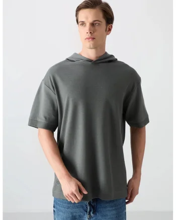 Tricou barbatesc  supradimensionat, cu gluga, gri antracit, bumbac si poliester