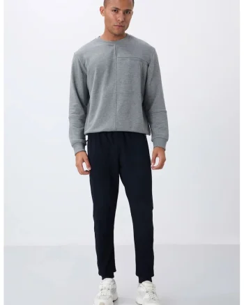 Pantaloni de trening, Barbati, Pantaloni de trening TOMMY pentru barbati cu buzunar cu fermoar, Negru,