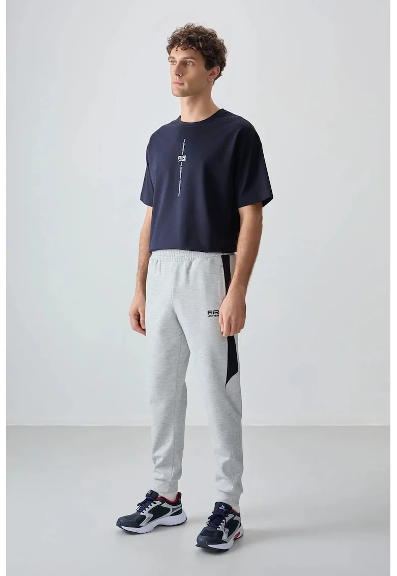 Pantaloni de trening, Barbati, Pantaloni de trening din TOMMY pentru barbati, croiala regular, Gri deschis,