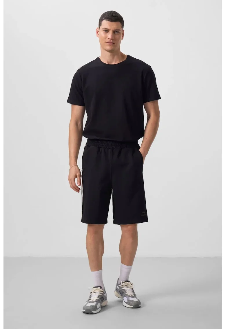 Pantaloni scurti, Barbati, TOMMY Pantaloni scurti supradimensionati din din amestec de bumbac, Negru,