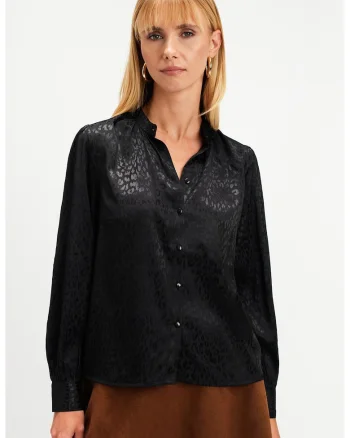 Bluza cu maneci bufante, Negru