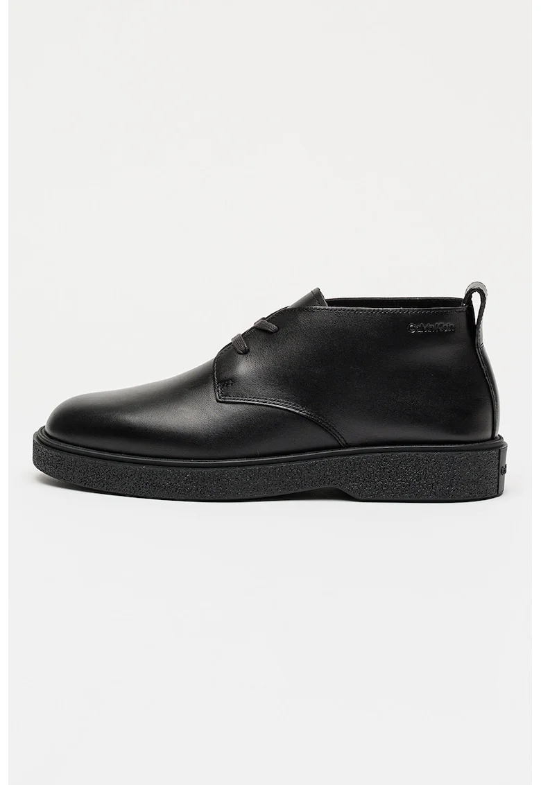 Ghete chukka de piele Dessert, Negru