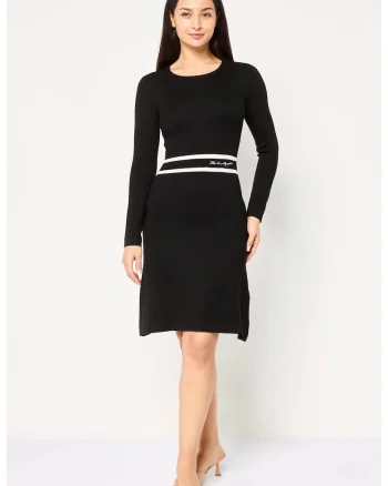 Rochie in A cu maneca lunga, Negru
