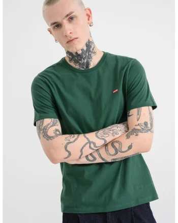 Tricou cu decolteu la baza gatului