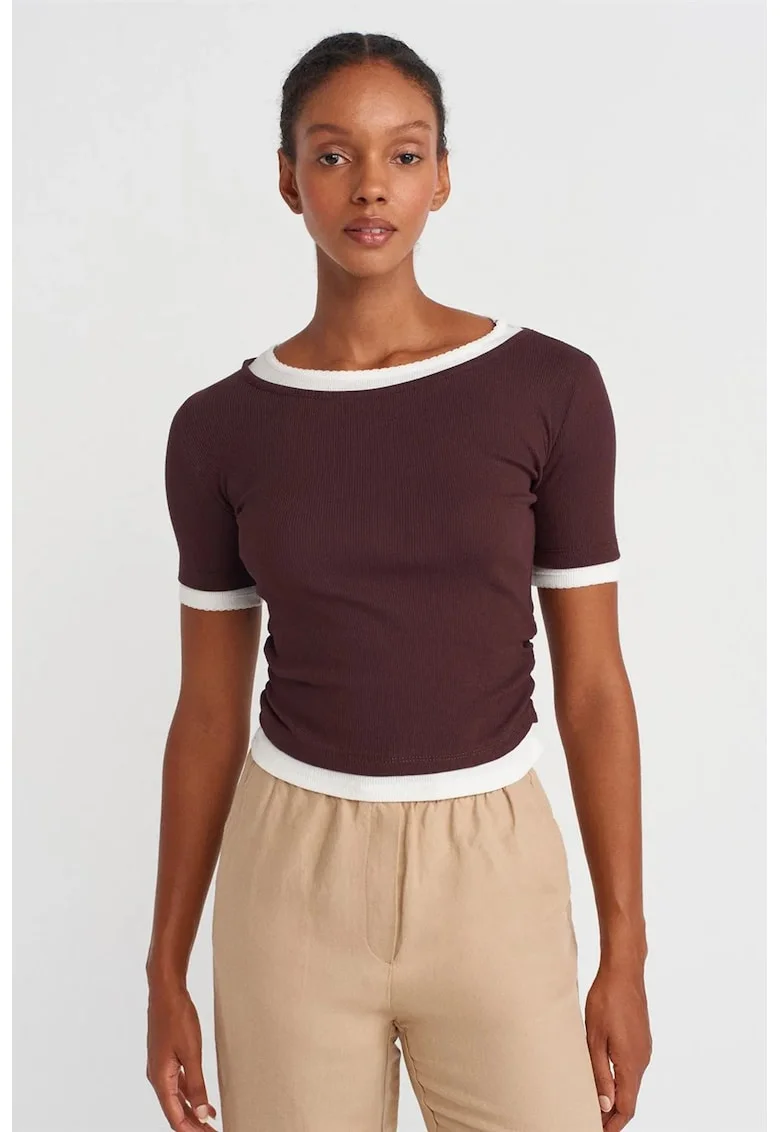 Tricou dama,  scurt, slim-fit, rosu burgundy, 100% bumbac