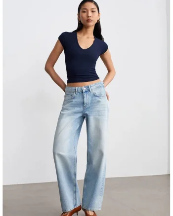 Blugi dama,  talie joasa, croiala dreapta, denim albastru deschis, 100% bumbac