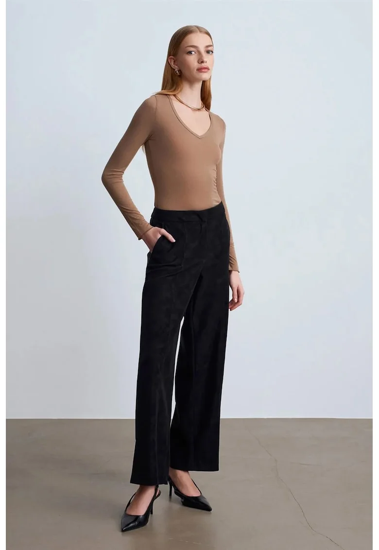 Pantaloni dama, talie inalta, croiala larga, negru, imitatie de piele intoarsa, Negru