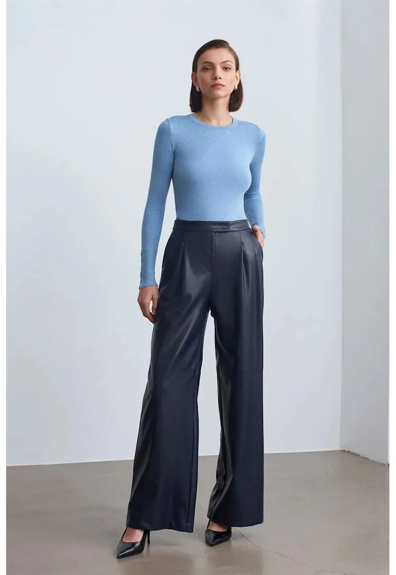Pantaloni dama,  talie inalta, croiala larga, albastru marin, imitatie de piele