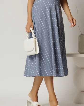 Fusta midi bleu clos cu buline