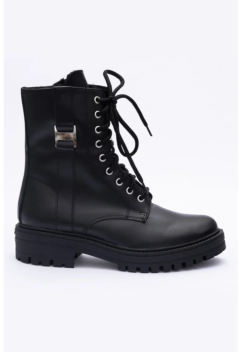 Ghete din piele, Negru