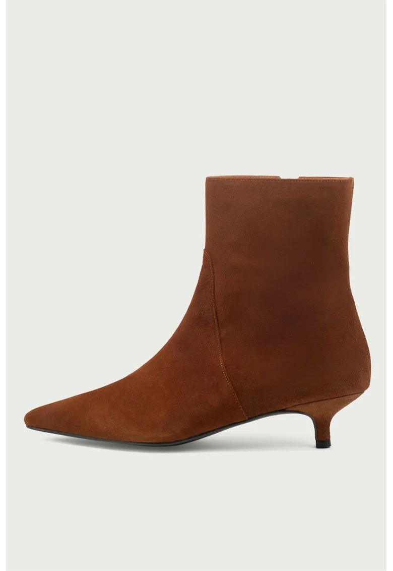 Botine de piele intoarsa cu varf ascutit, Maro cognac