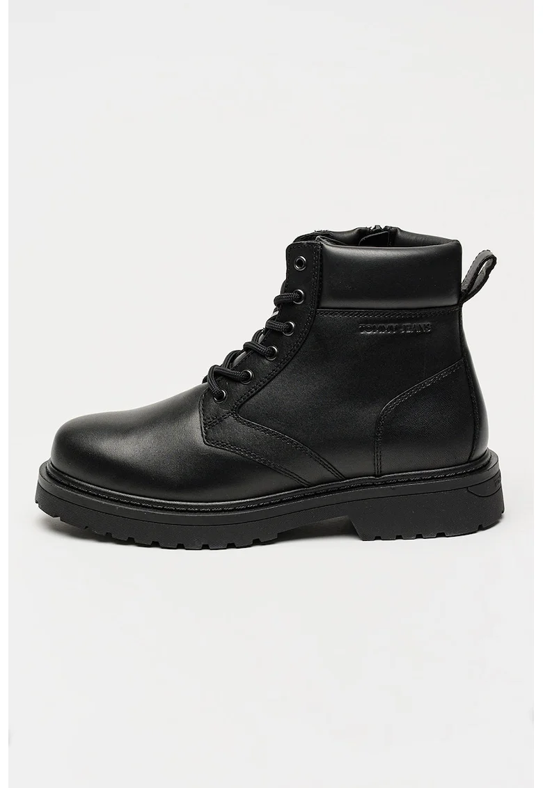 Bocanci uni de piele, Negru