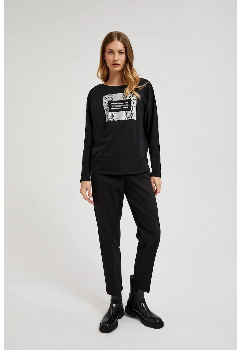Pantaloni negri netezi, Negru