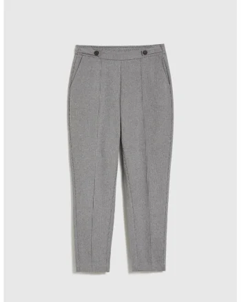 Pantaloni tigareta gri, Gri