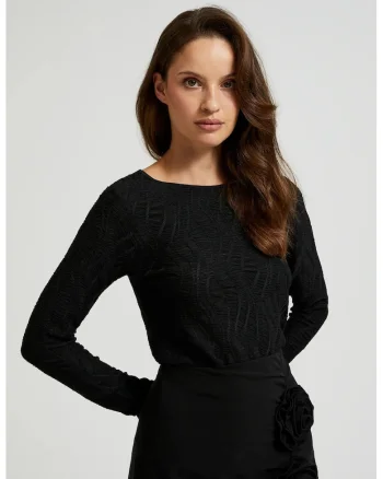 Bluza neagra ajustata cu decolteu in barca, Negru