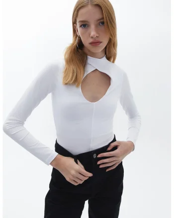 Bluza cu decupaj, Alb