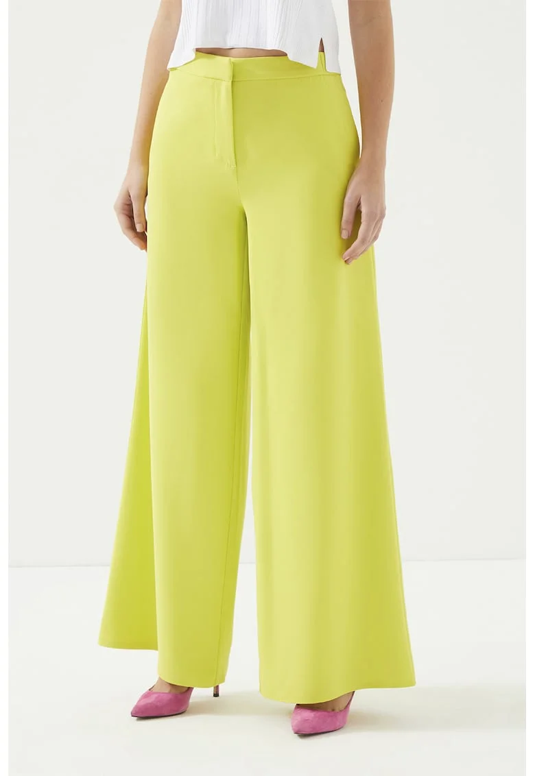 Pantaloni cu croiala ampla si buzunare laterale, Verde fistic