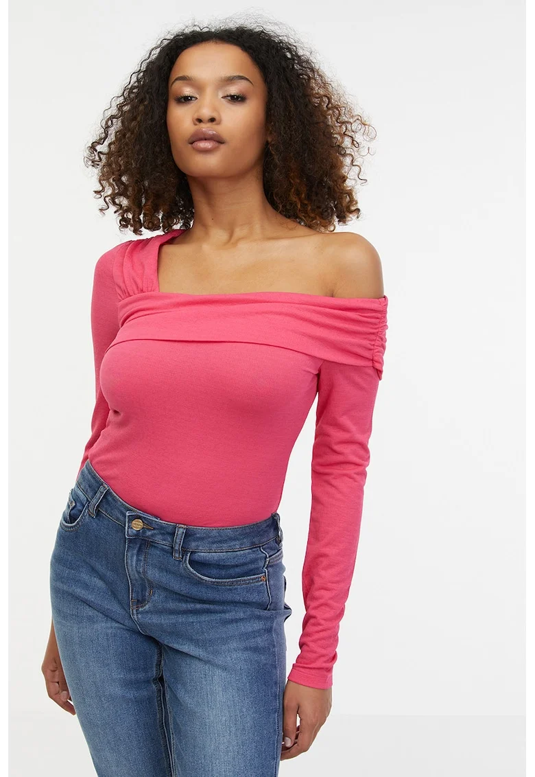 Bluza cu decolteu pe un umar, Roz aprins