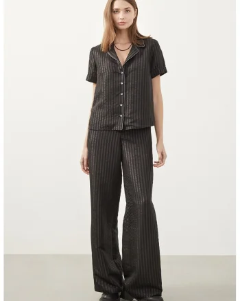 Pantaloni cu croiala ampla si model in dungi, Negru