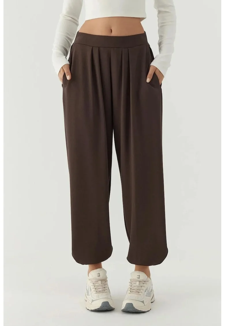 Pantaloni Salwar,  cu buzunare, culoare maro cafeniu, material tricot
