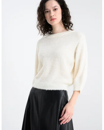 Pulover pufos din amestec de mohair, Alb fildes