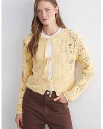 Cardigan cu decupaje discrete, Galben sofran