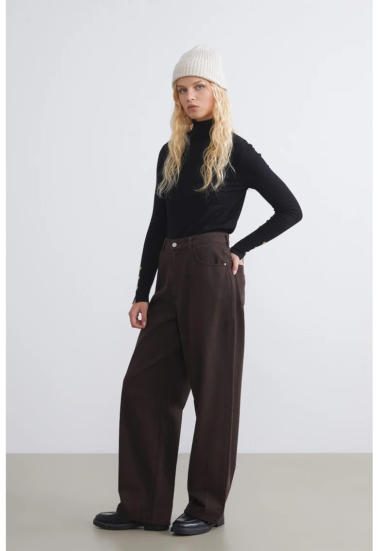 Blugi relaxed-fit, Maro inchis