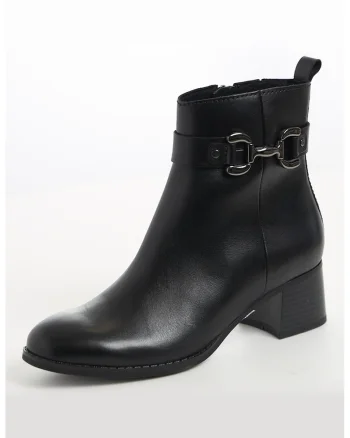 Ghete din piele cu toc, Negru