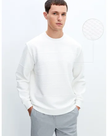 Bluza de trening cu model texturat si decolteu la baza gatu;ui, Alb