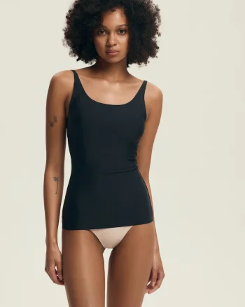 Maiou dama  Byte, Negru