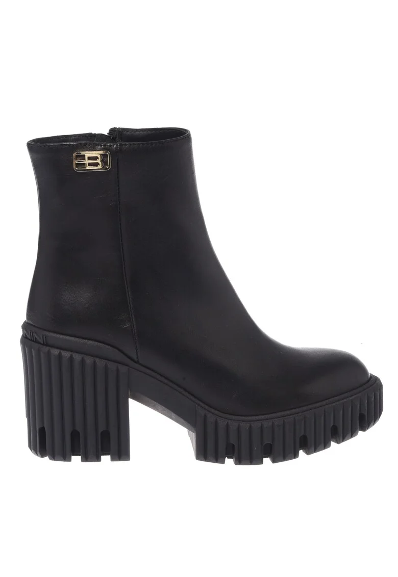 Ghete de piele cu talpa cu striatii, Negru