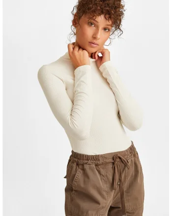 Bluza cu striatii si guler inalt, Crem