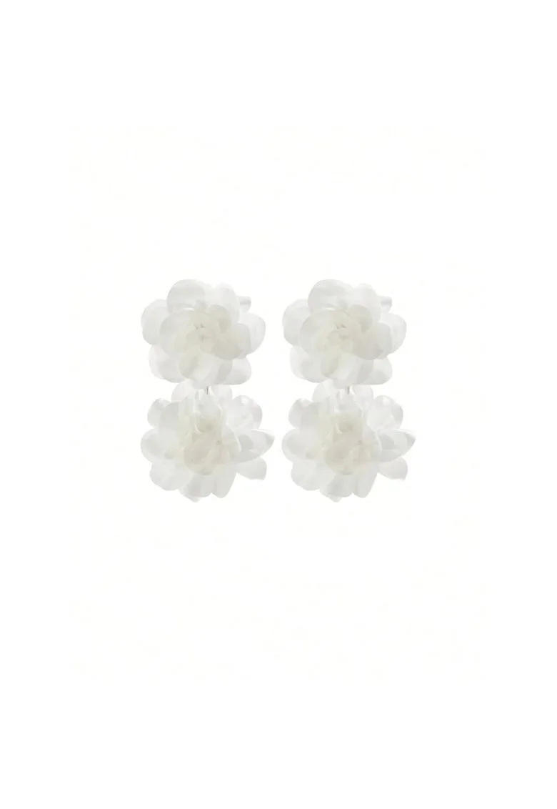 Cercei albi, forma de floare, Berta C16,