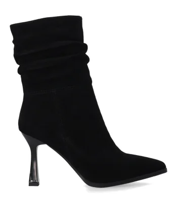Botine cu varf ascutit din piele intoarsa