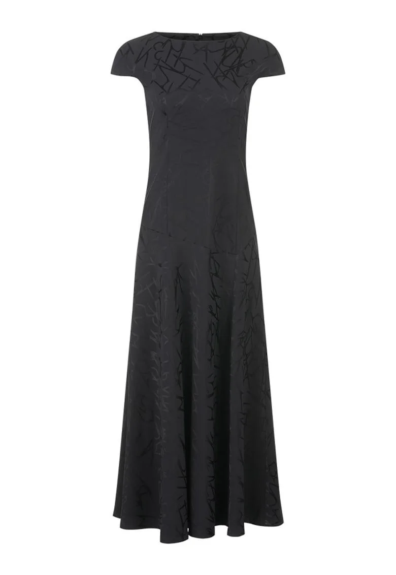 Rochie lunga cu decolteu rotund