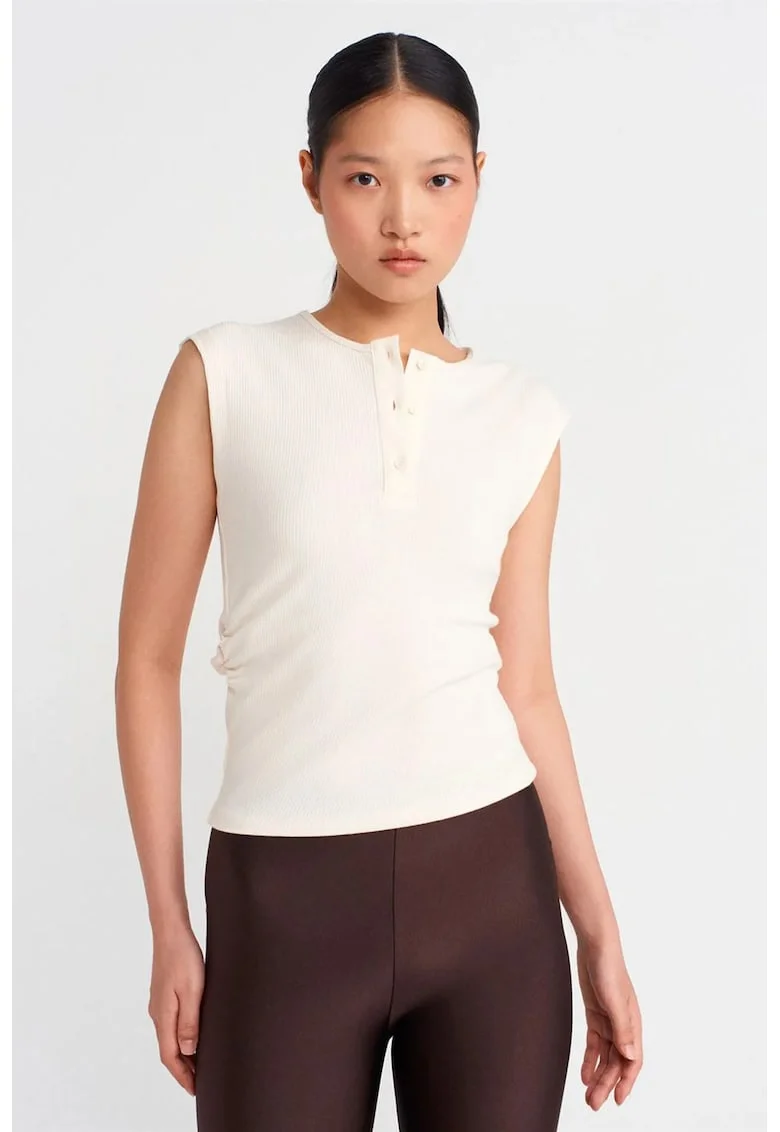 Bluza dama,  bluza fara maneci, alb prafuit, casual, cu nasturi