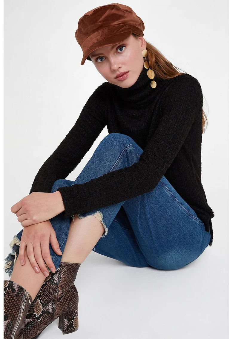 Pulover cu guler inalt si slituri laterale, Negru