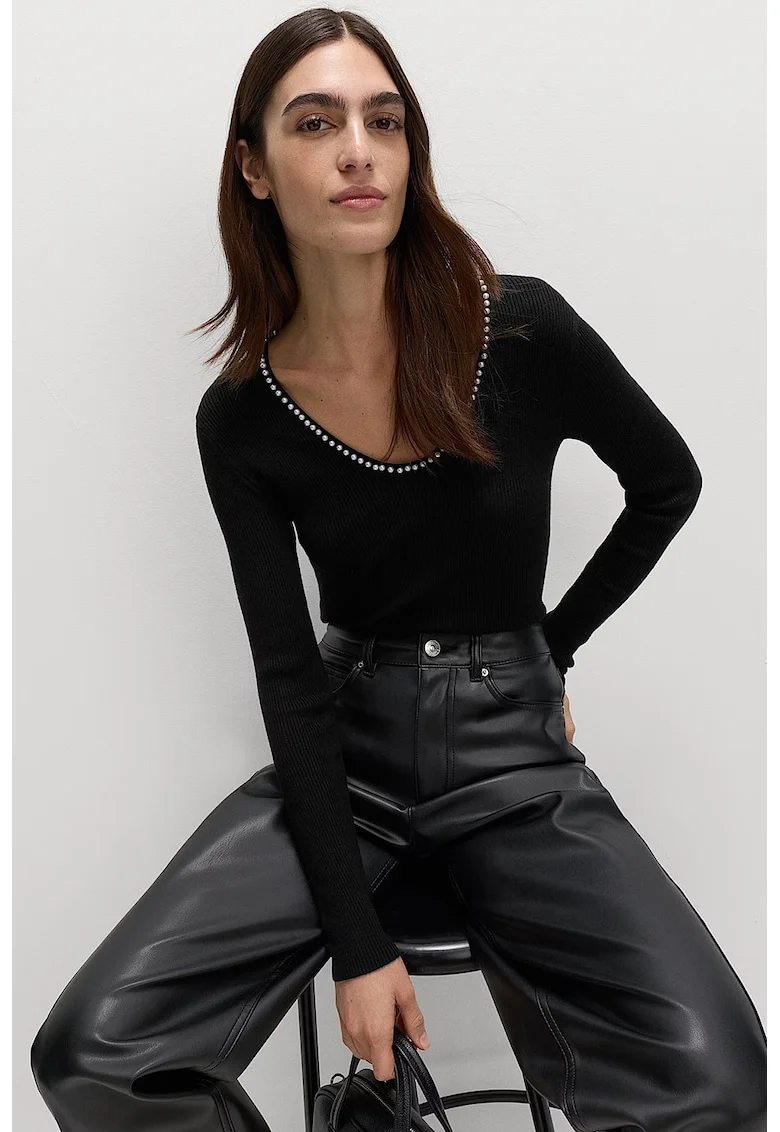 Pulover slim-fit cu aplicatie din margele, Negru