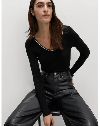 Pulover slim-fit cu aplicatie din margele, Negru
