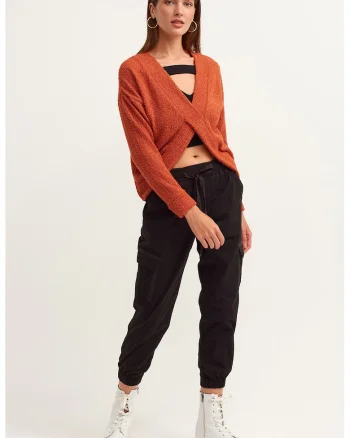 Pulover cu decolteu in V si model rasucit, Coral
